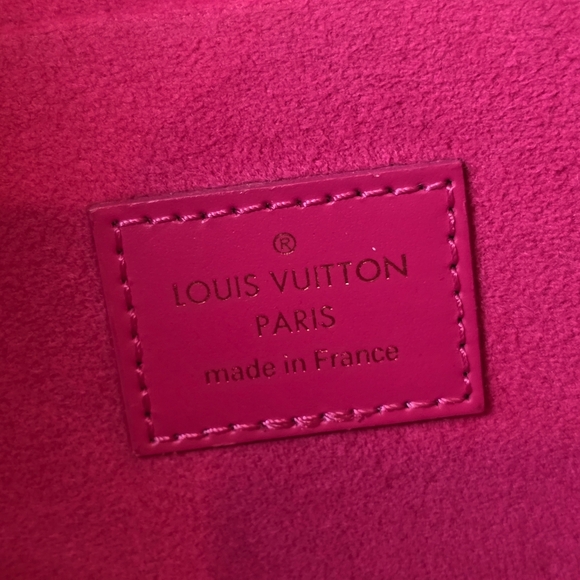 Louis Vuitton Limited Edition Felicie Pochette Red Epi Animal Print Bunny Bird - Picture 15 of 16